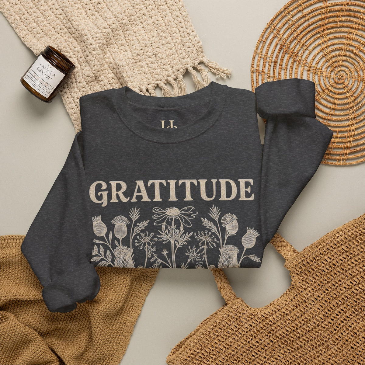 Gratitude Changes Everything sweatshirt by House of Caelo - product image 15