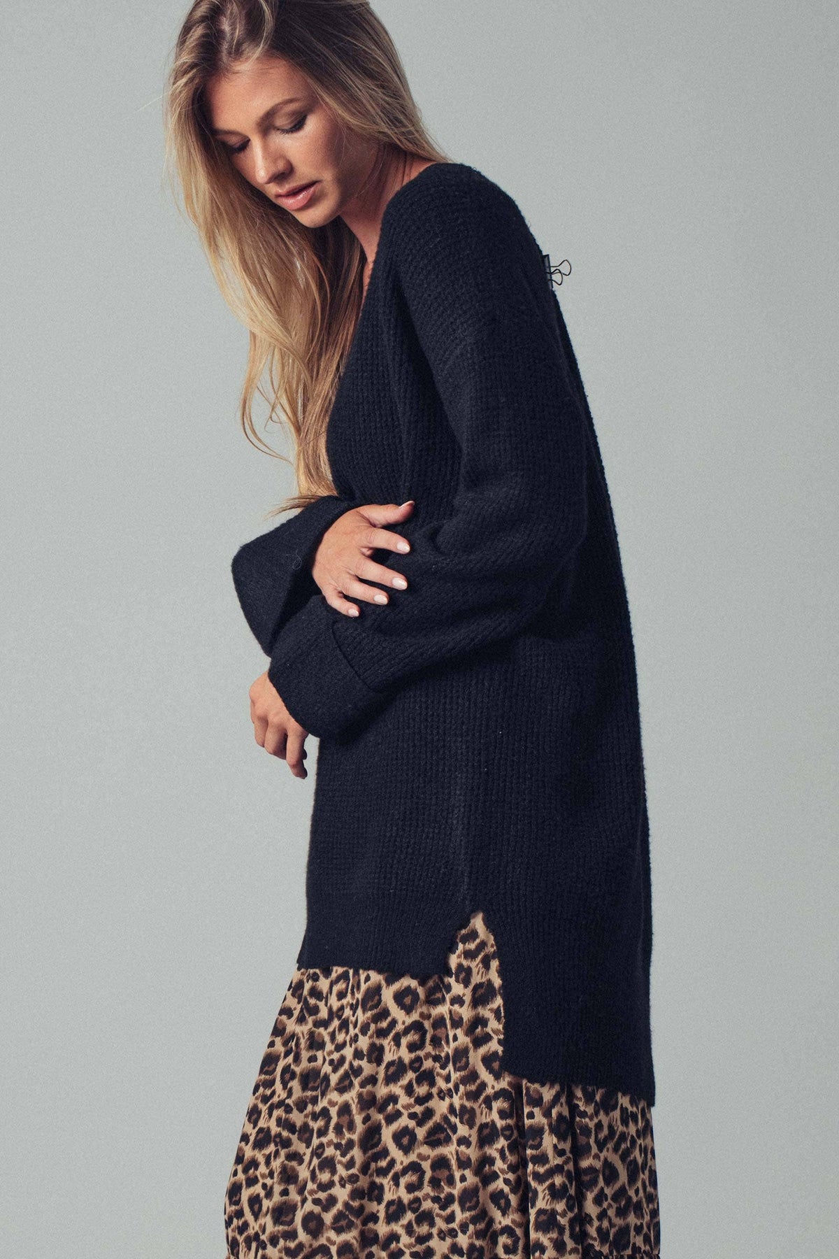 Oversized Knit V-Neck Sweater Tunic Top - Fitkitty Culture Athleisure Wear, Yoga Wear & Women's Clothing