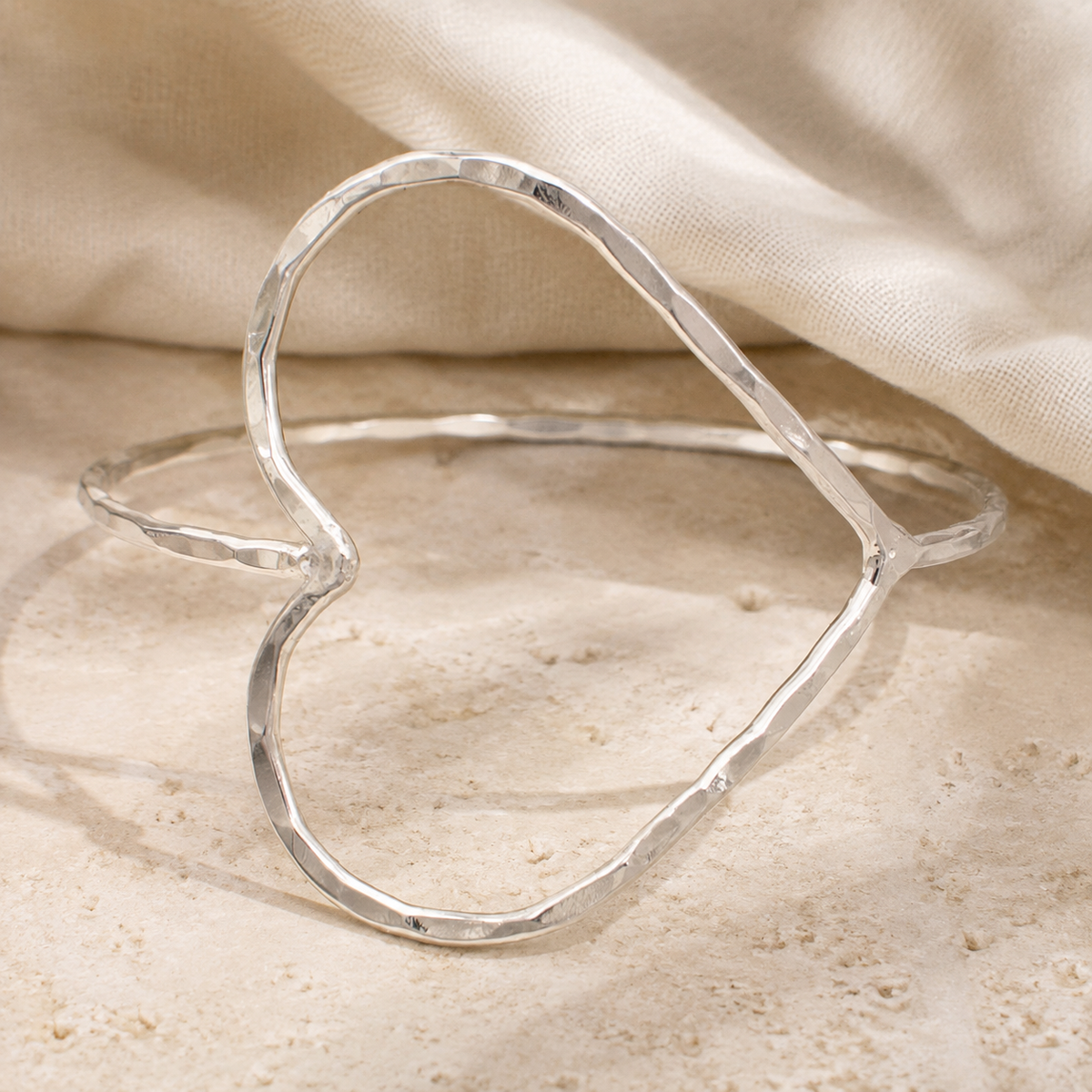 Hammered Open-Heart Silver Bangle | House of Caelo
