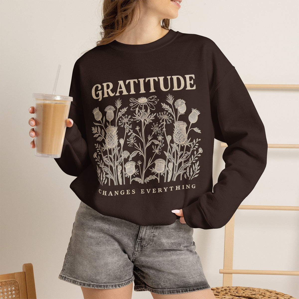 Gratitude Changes Everything sweatshirt by House of Caelo - product image 8