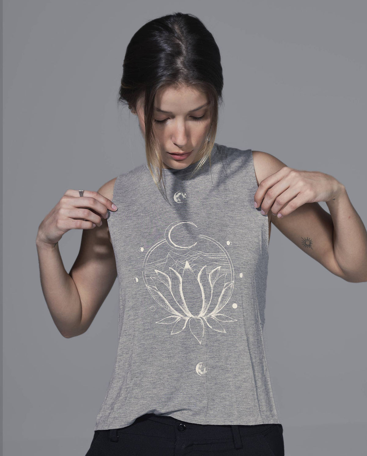 Lunar Lotus Sleeveless - Grey — alternate product view 3