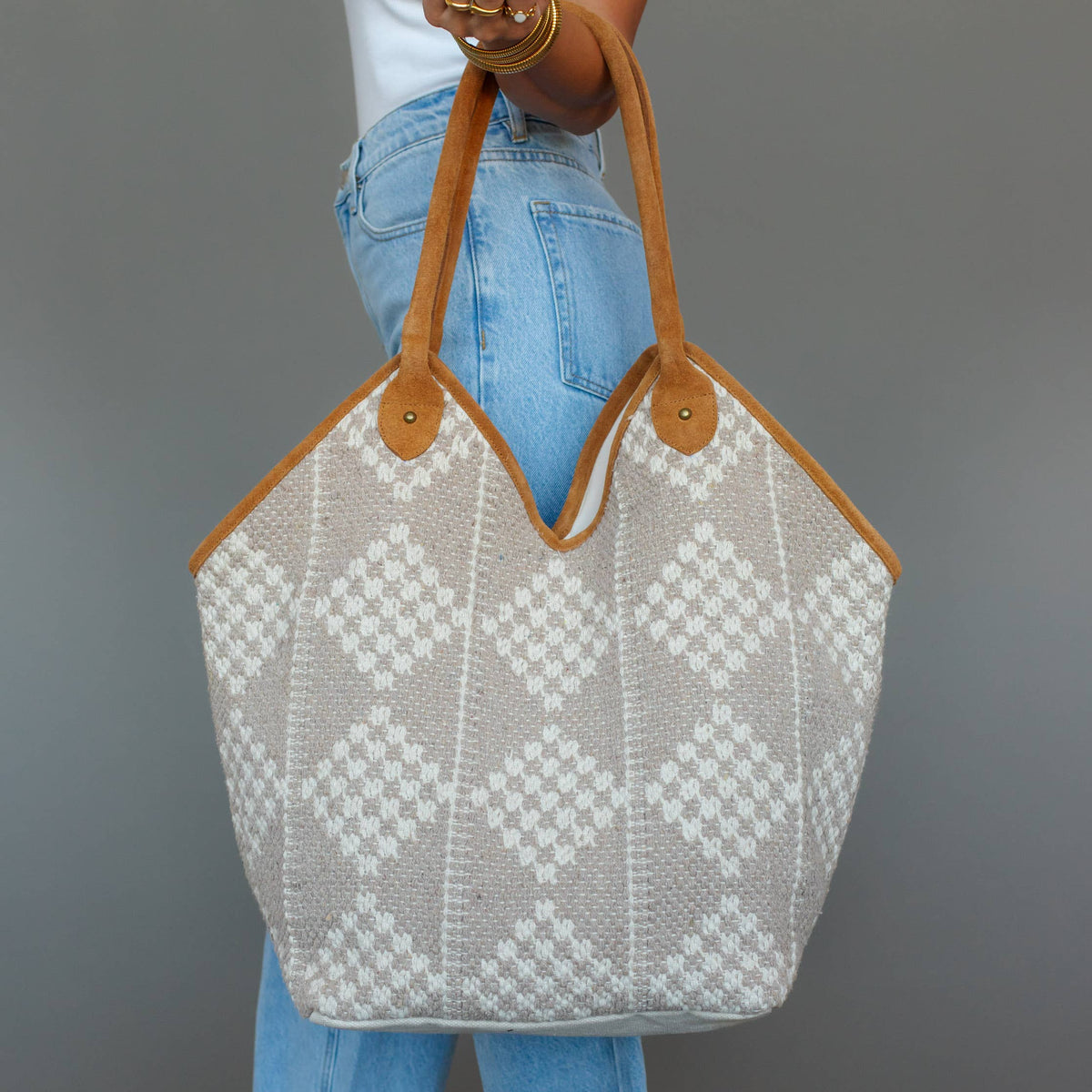 Beige & Cream Diamond Pattern Tote - Fitkitty Culture Athleisure Wear, Yoga Wear &  Women's Clothing