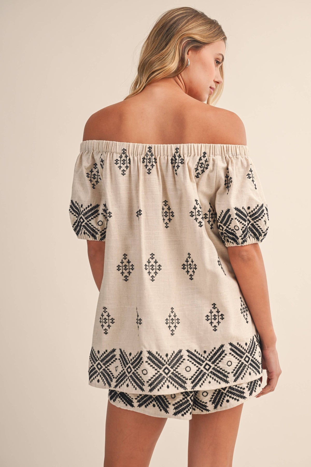 IST6086 BORDER PRINT EMBROIDERED OFF SHOULDER  Fitkitty Culture Athleisure Wear, Yoga Wear &  Women's Clothing