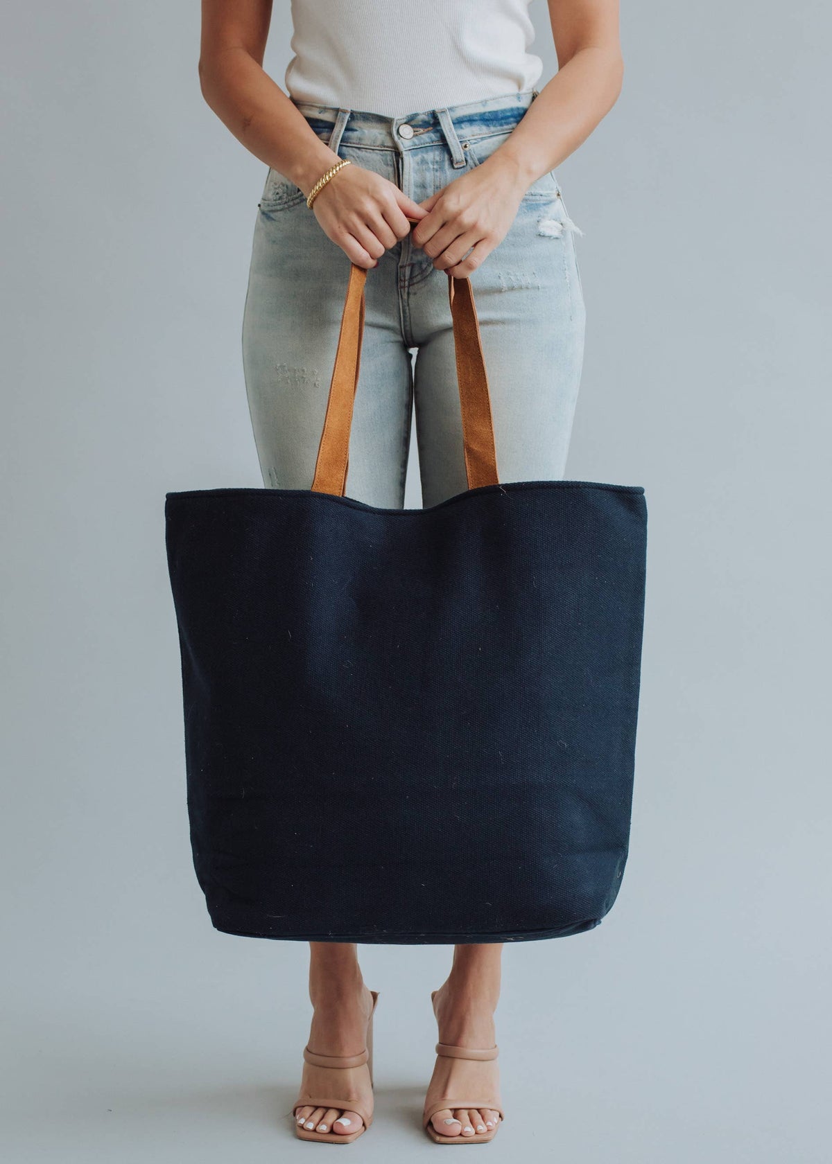 Navy Poolside Bliss Tote - House of Caelo Athleisure Wear, Yoga Wear &  Women's Clothing